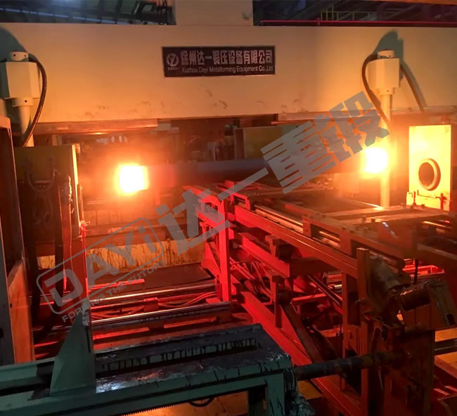 雙向車橋擠壓機(jī)